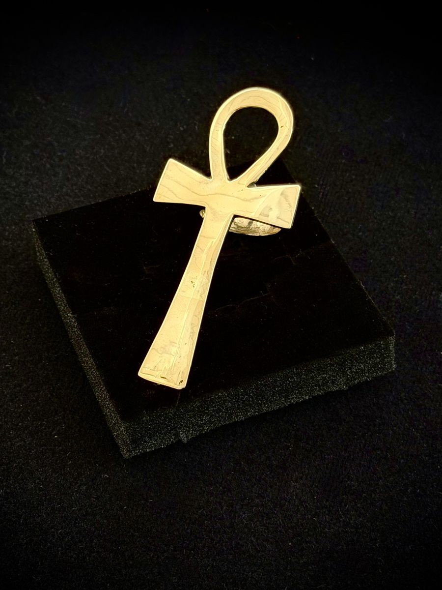 Bague Louxor — ankh massif en bronze poli